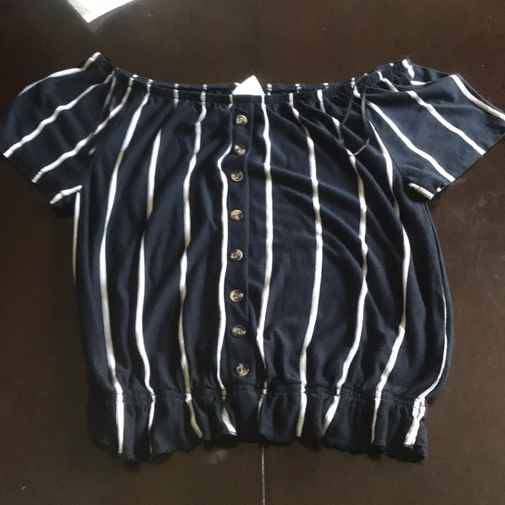 H&M cropped shirt